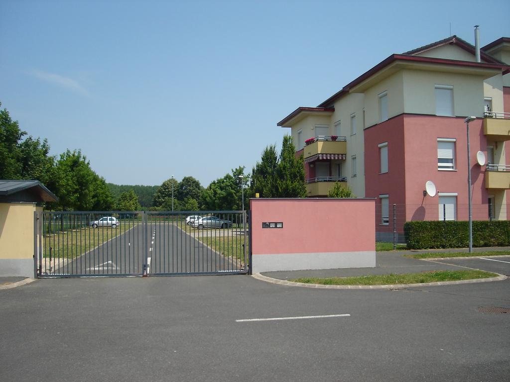 Csabai Apartman Bük Cameră foto
